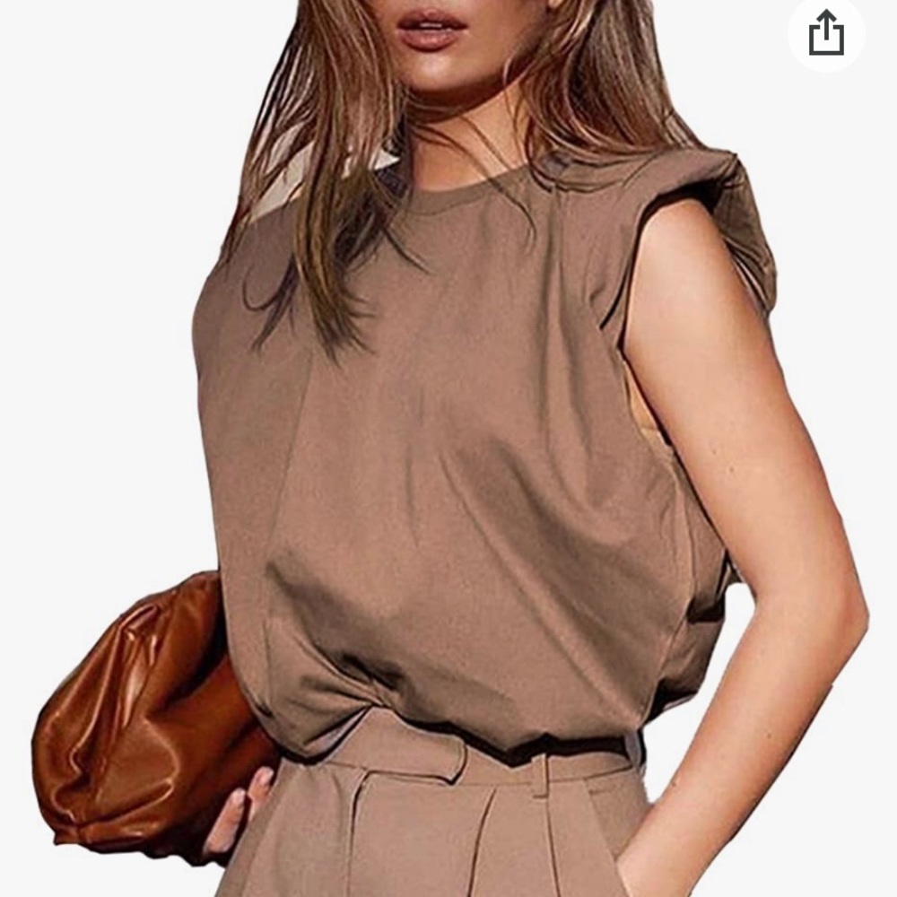 Shoulder Pad Muscle T In Taupe